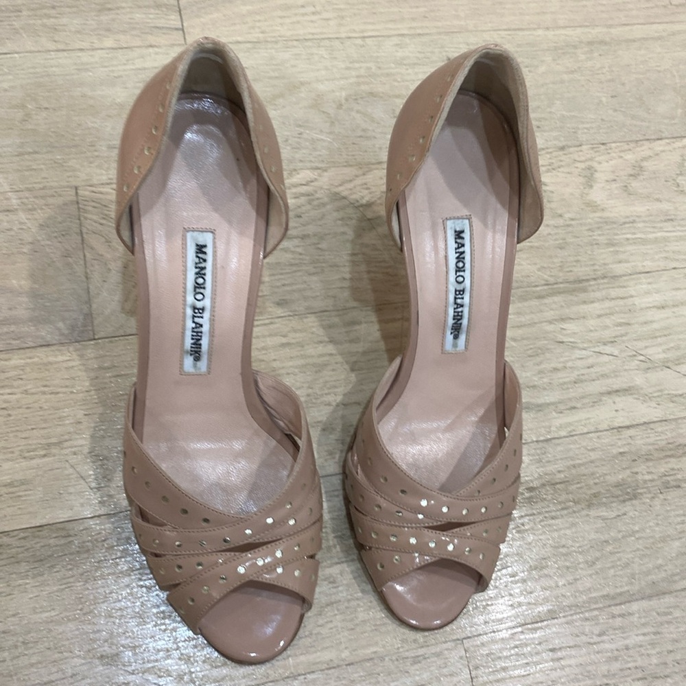 Manolo Blahnik champagne pumps